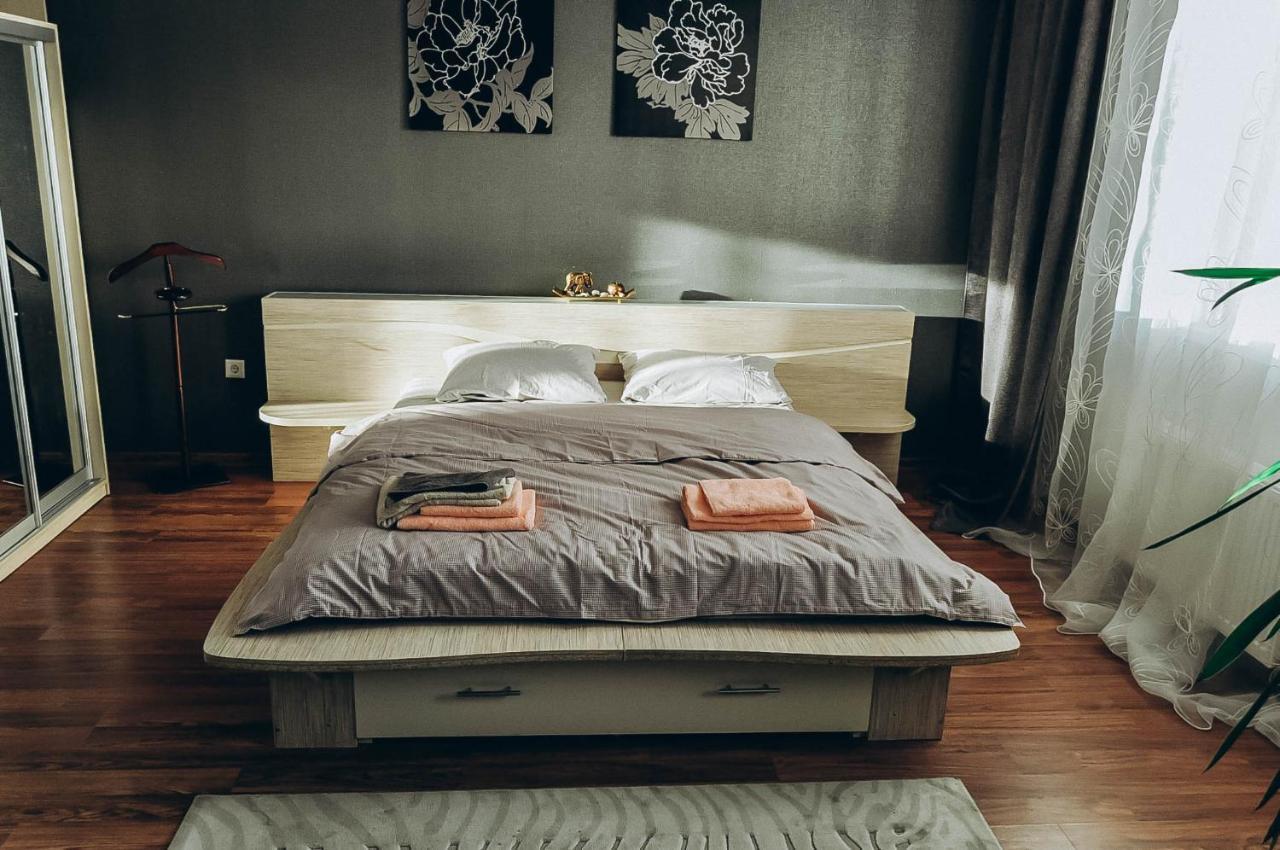 Apartment Pinsk Buitenkant foto