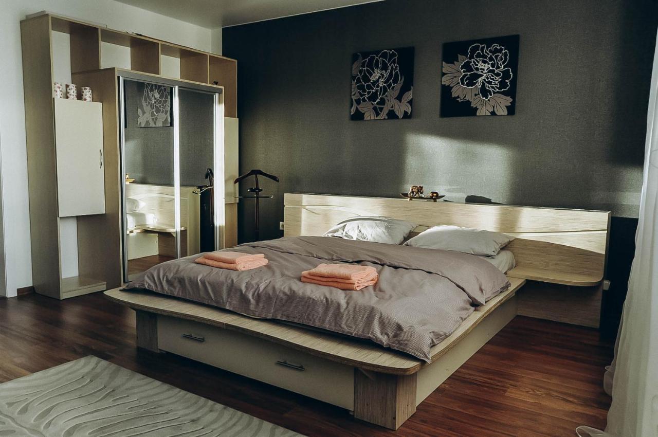 Apartment Pinsk Buitenkant foto